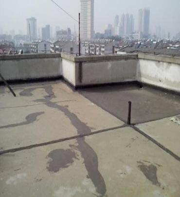 金湾漏水维修 楼顶漏水是什么原因，楼顶漏水维修方法是什么?